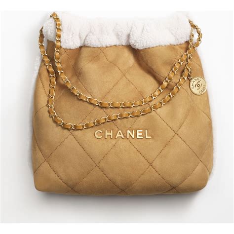 chanel shearling 22|Chanel 22 mini handbag, Shearling lambskin & gold.